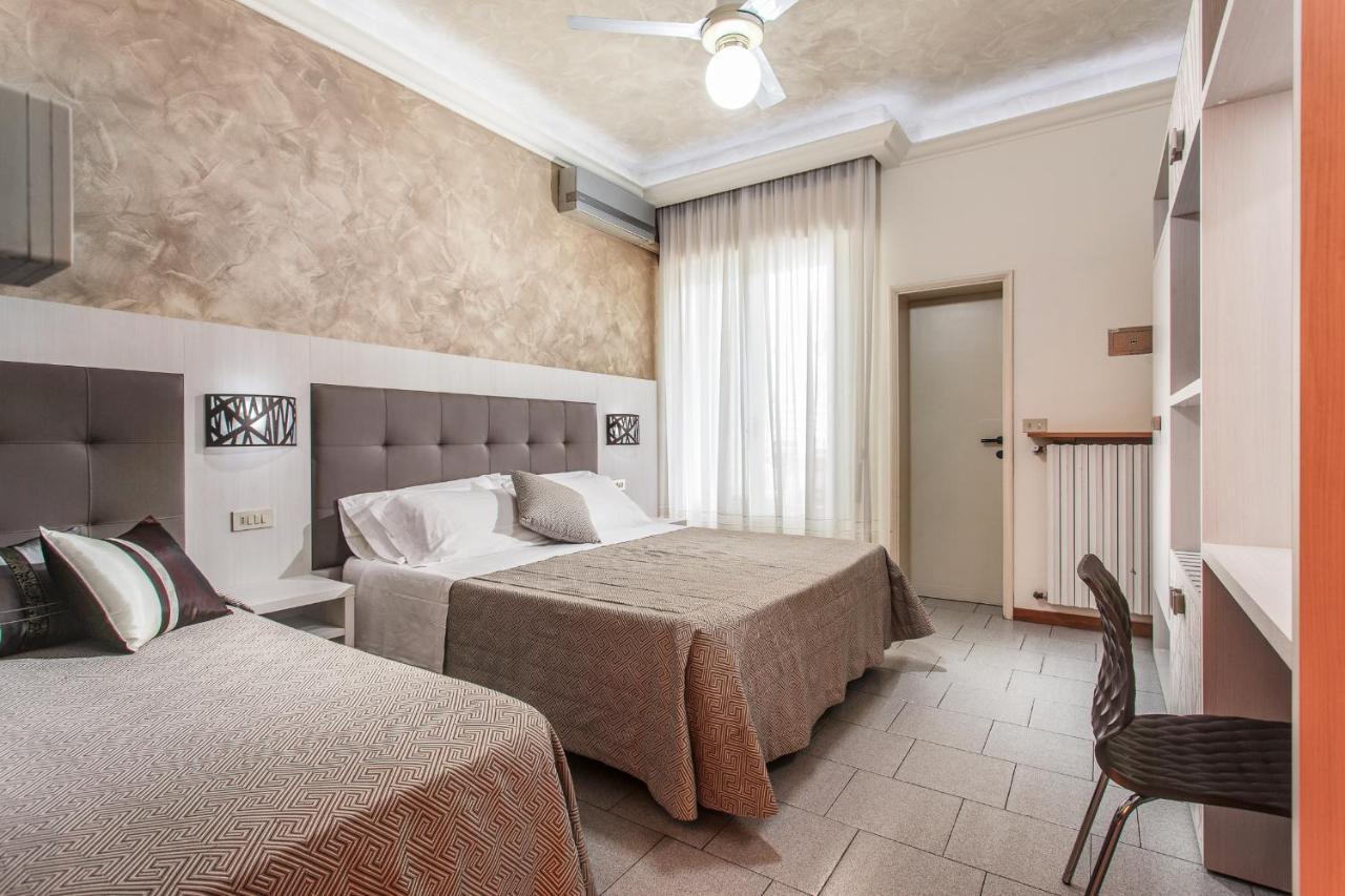 Hotel Dolcevita Cesenatico Exterior photo